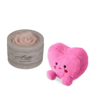 Kärleksfull hälsning med hjärta och rosljus