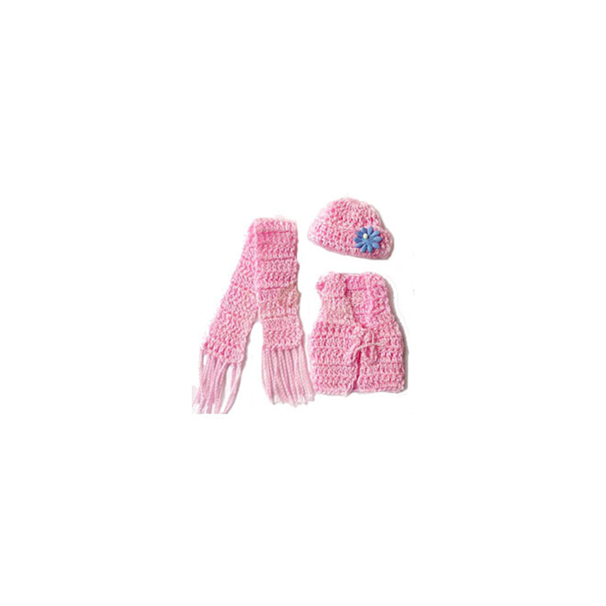 Rosa stickade kläder i miniatyr