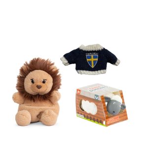 Heja heja! Fluffigt lejon med Sverigetröja och lamm squeezie